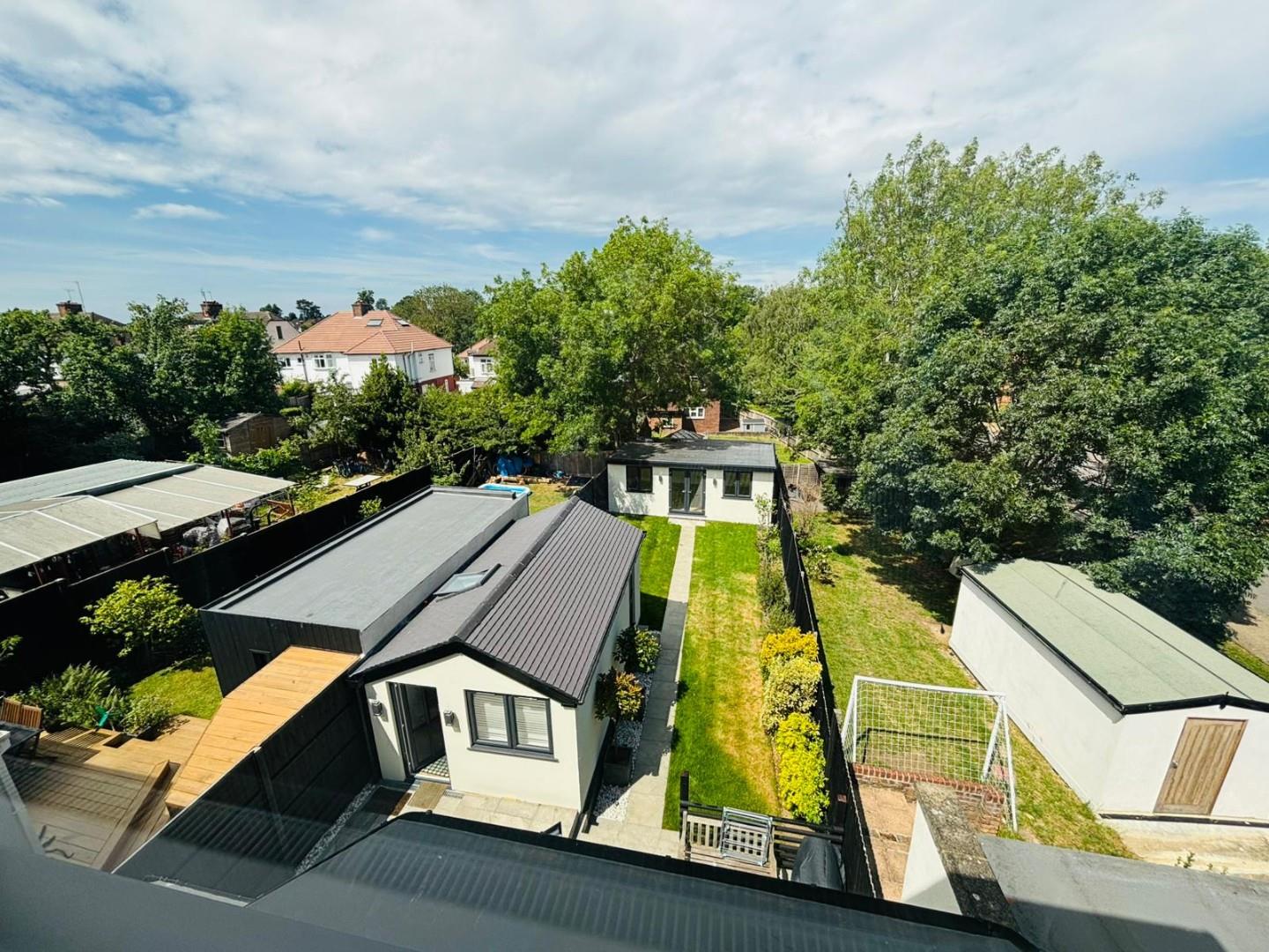 Stoneyfields Lane, Edgware, HA8, Edgware